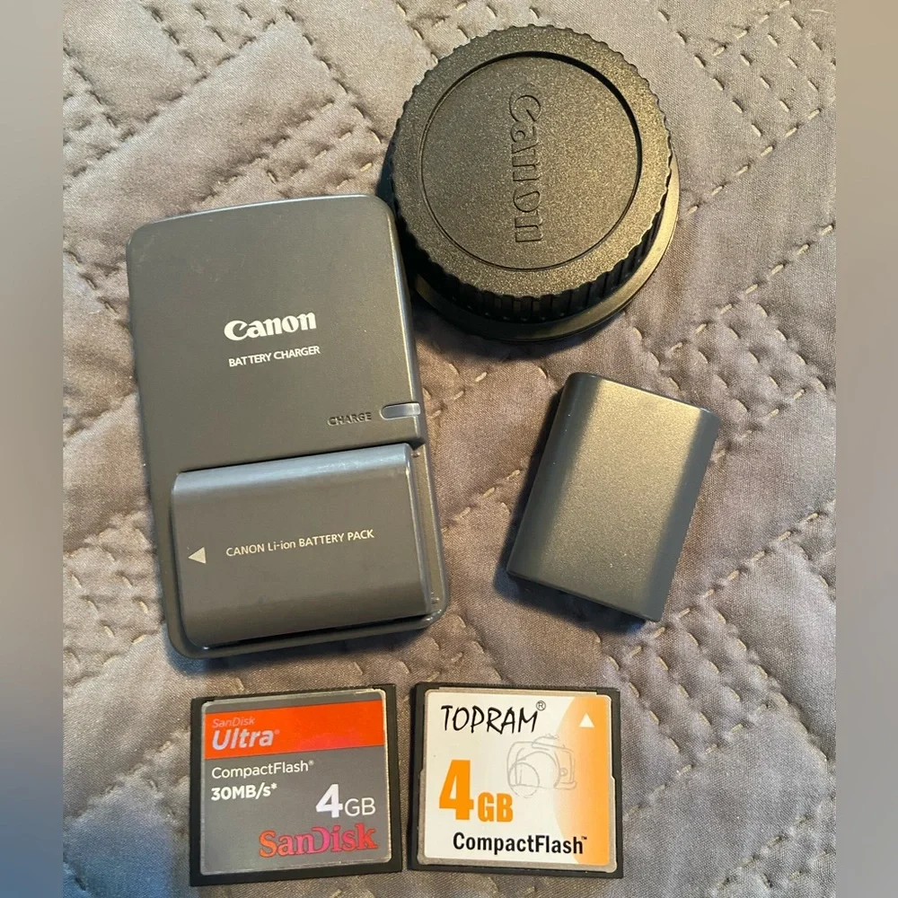 CANON EOS - Digital Rebel DS6041 DSLR Camera W/ Lens / 8.0 Megapixel